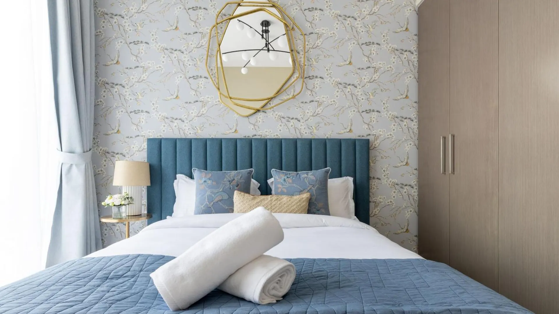 Magnificent - Luxurious 3+ 1 Bedroom Located In Downtown Dubai United Arab Emirates