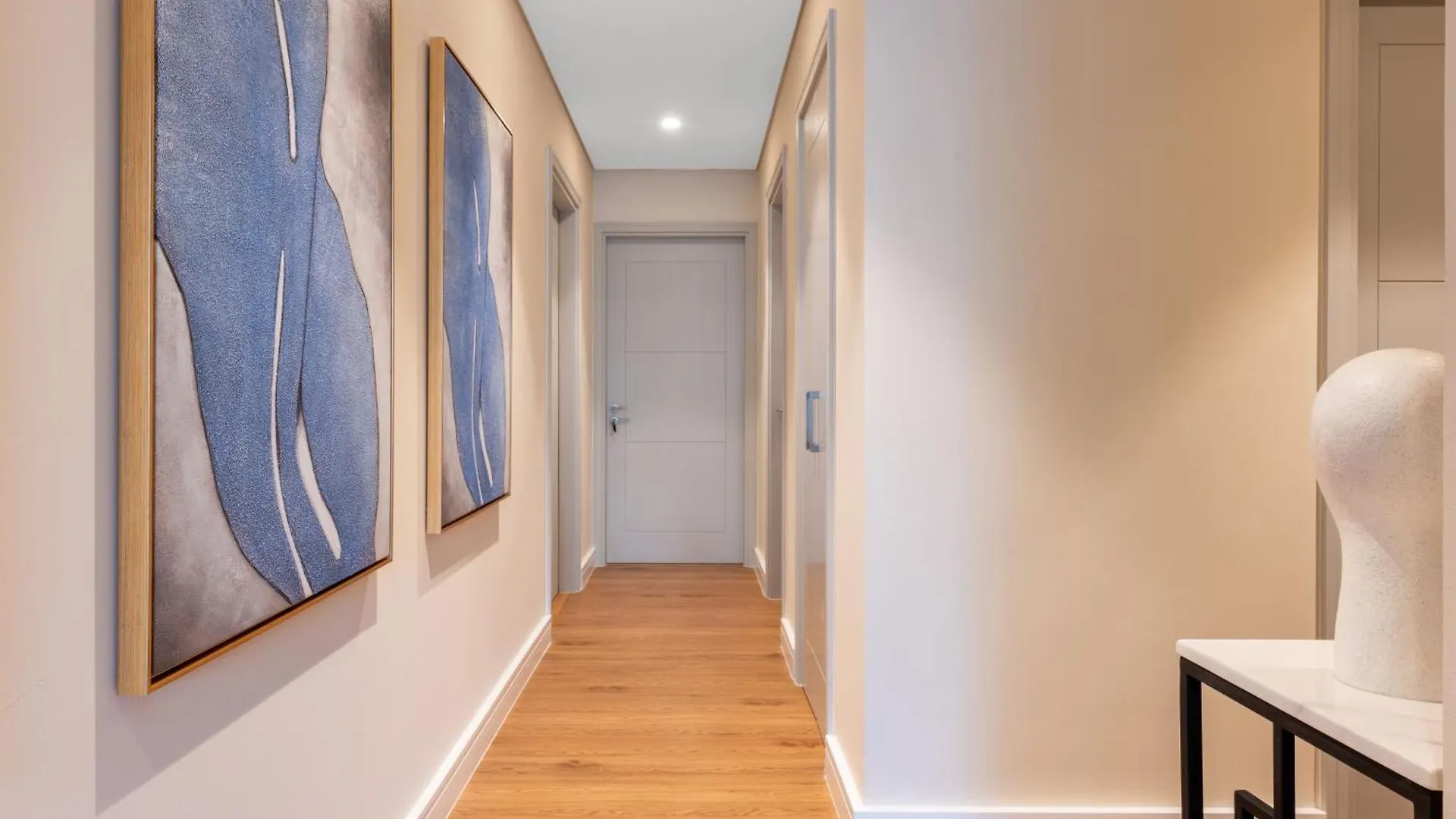 Magnificent - Luxurious 3+ 1 Bedroom Located In Downtown Dubai 0*,  United Arab Emirates