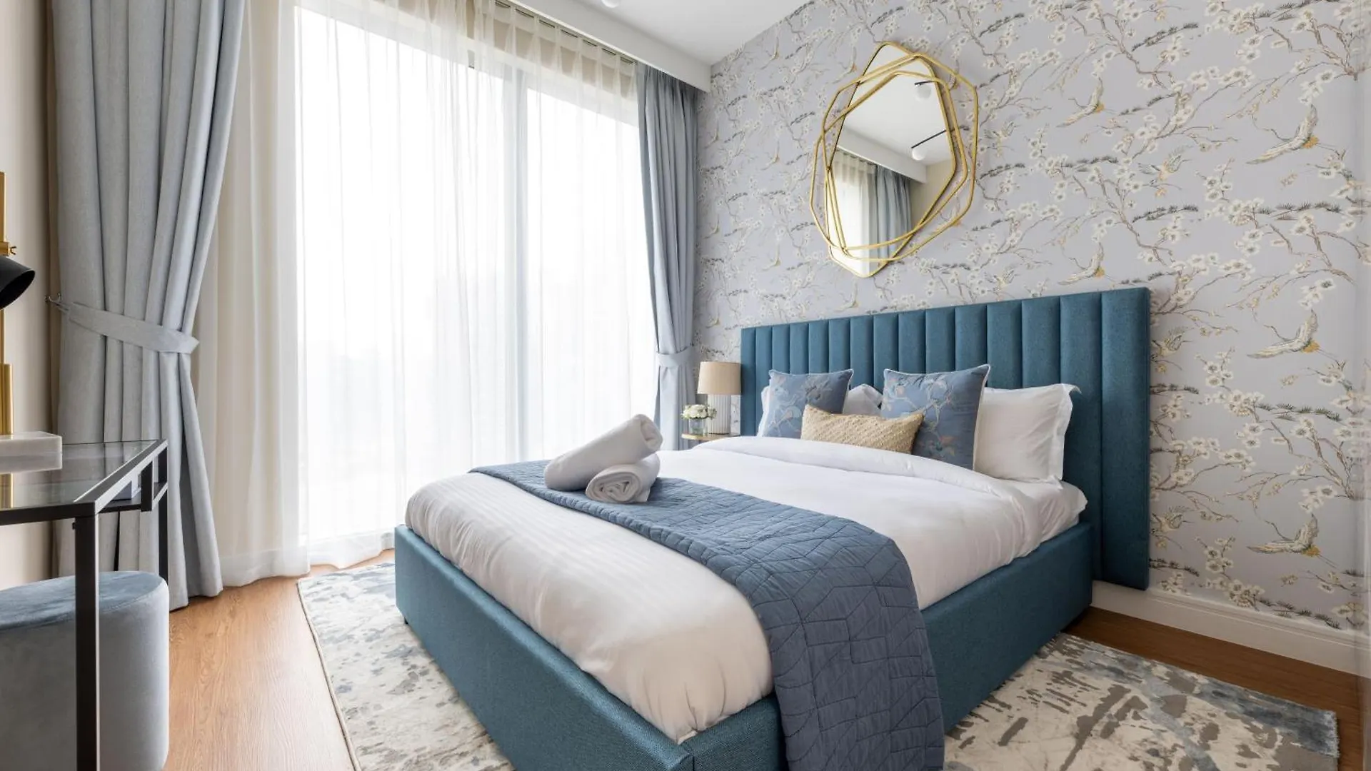 Magnificent - Luxurious 3+ 1 Bedroom Located In Downtown Dubai 0*,