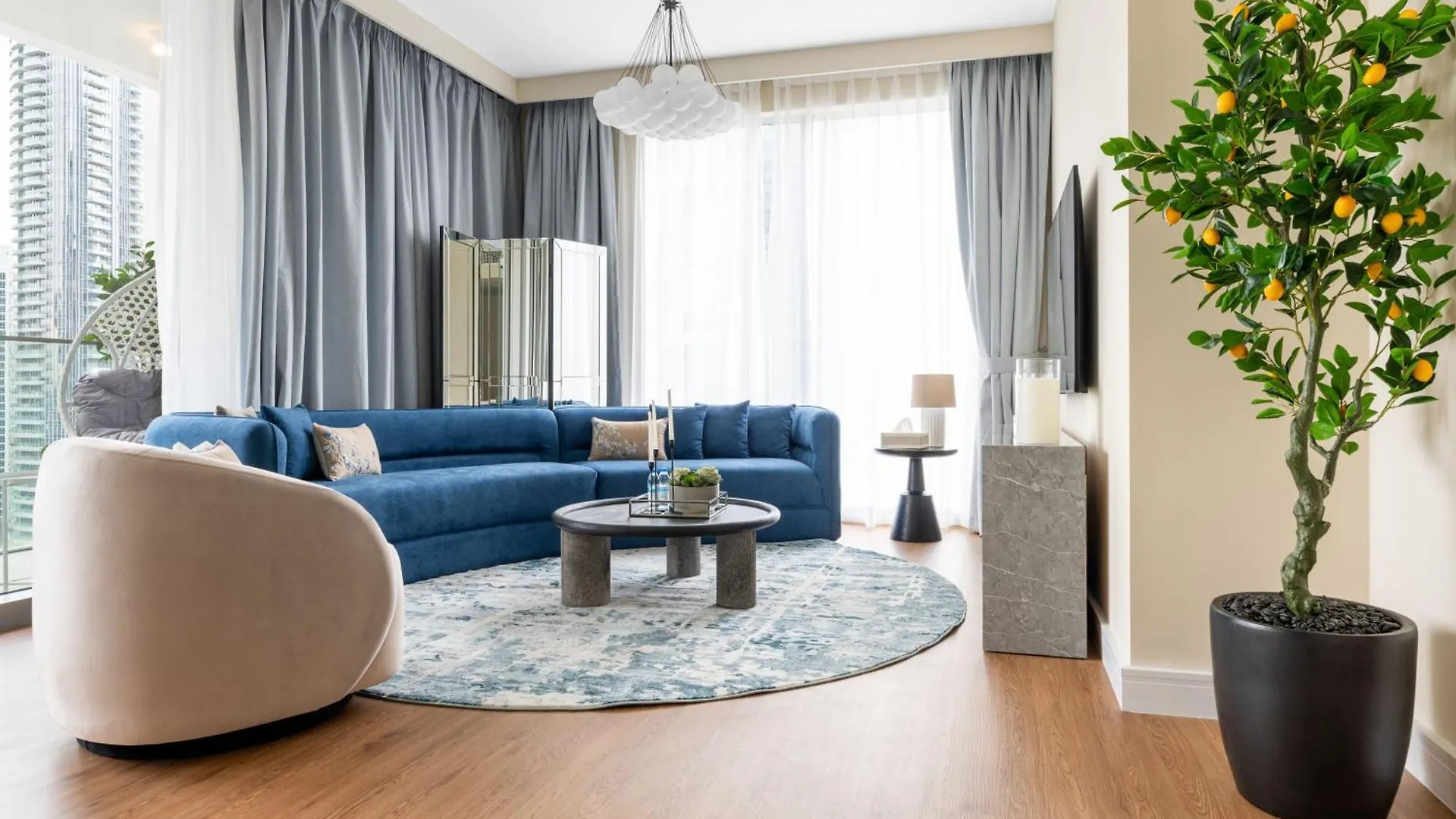 Magnificent - Luxurious 3+ 1 Bedroom Located In Downtown Dubai Apartment